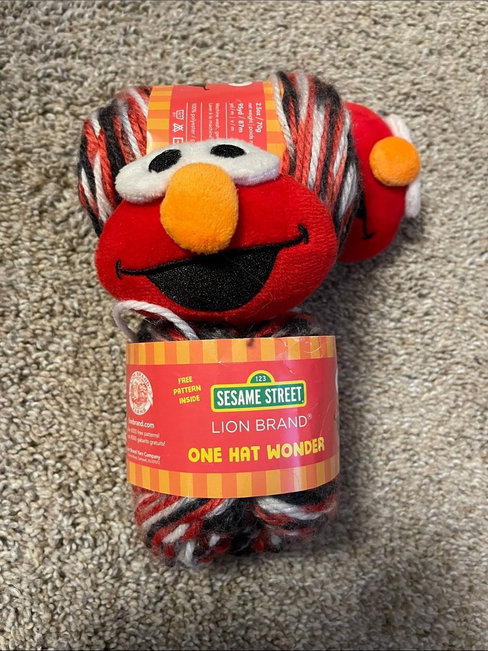 Elmo one hat wonder yarn bundle